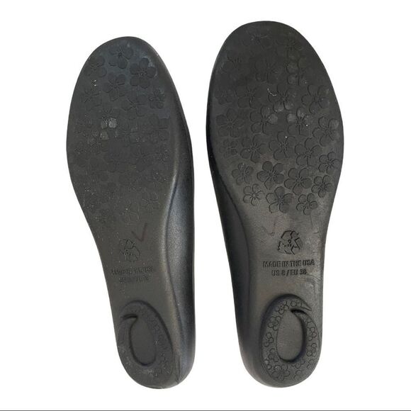 Oka-B Women's Georgia Matte Finish Ballet Flats - Picture 7 of 10